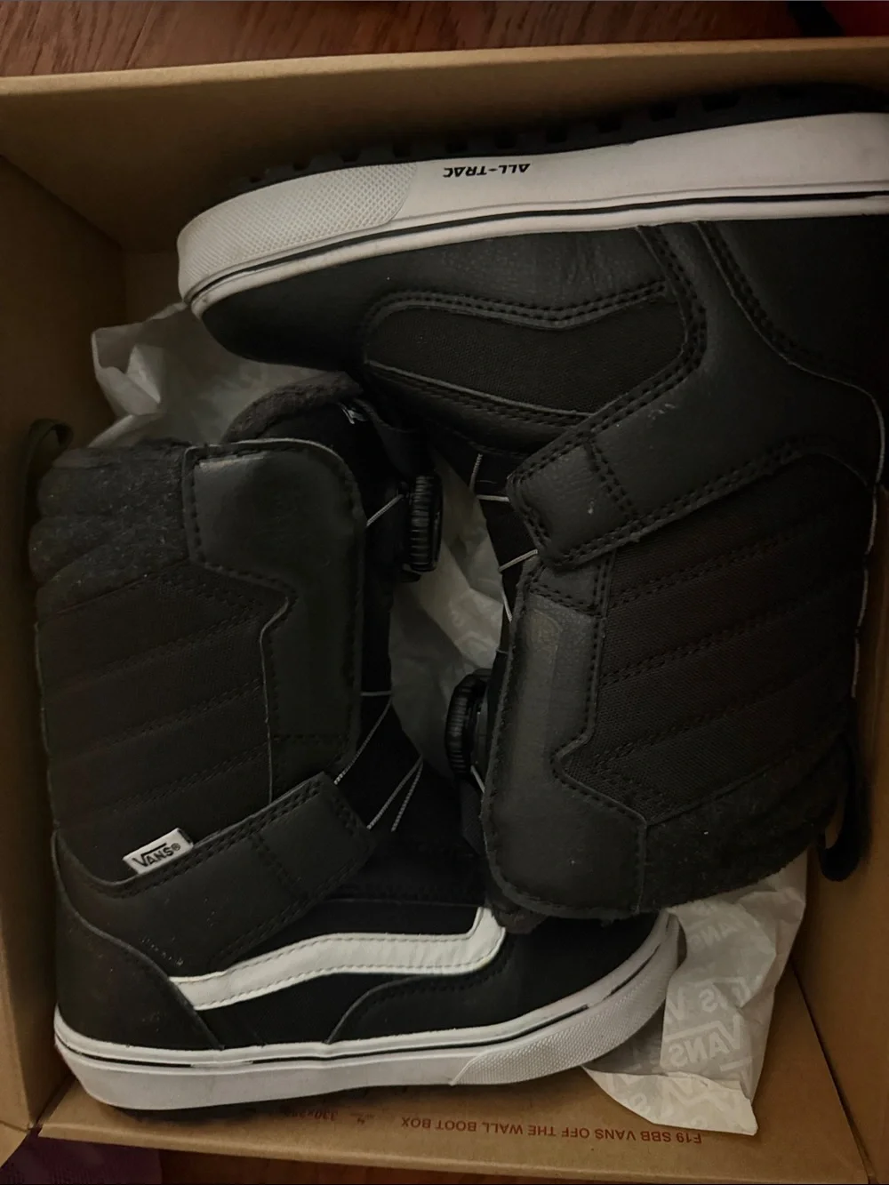 Vans Juvie Snowboard Boots size 1